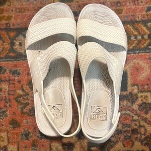 Reef Women’s Cream Slingback Sandals